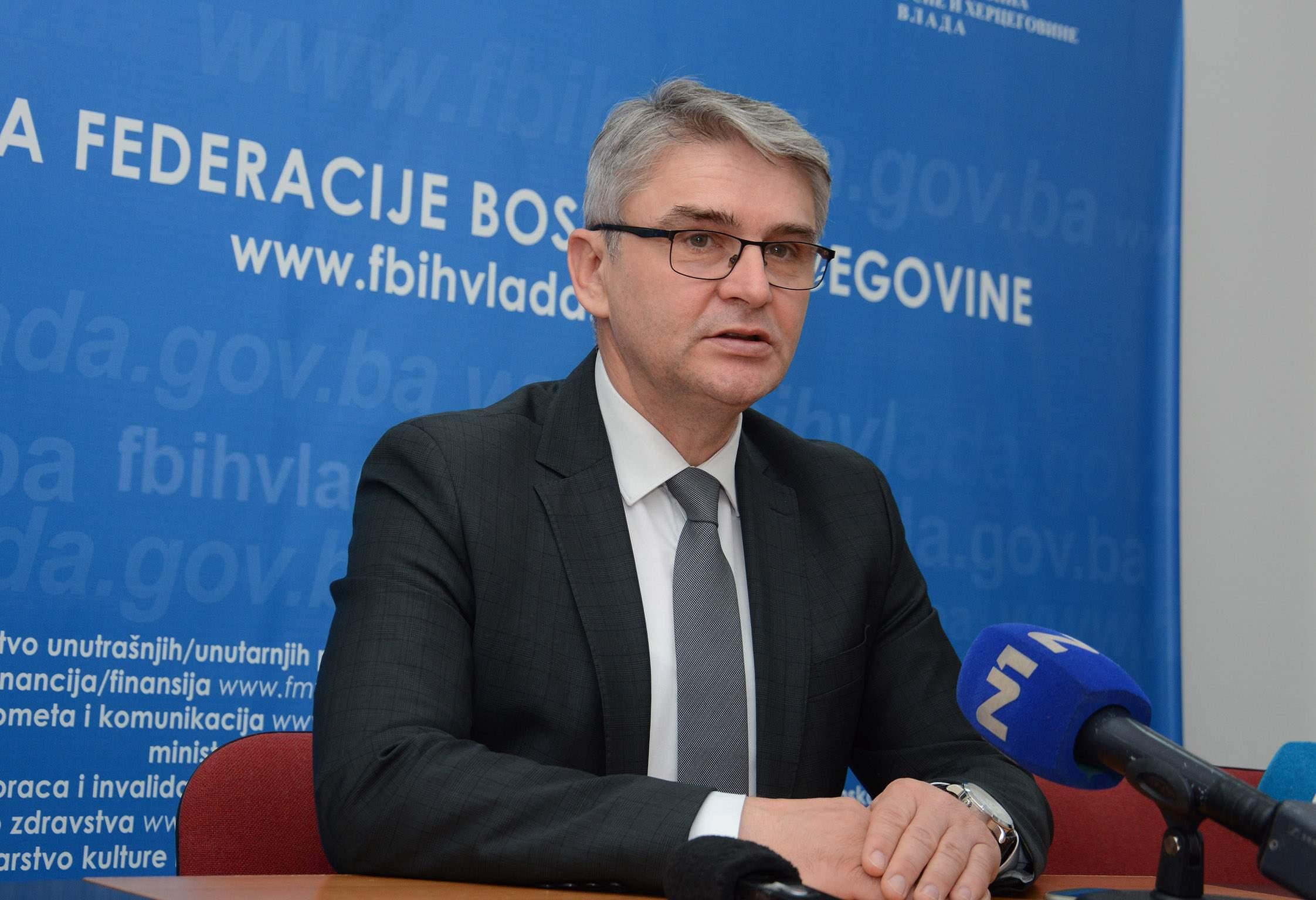 Bukvarević podnio ostavku u Parlamentu FBiH