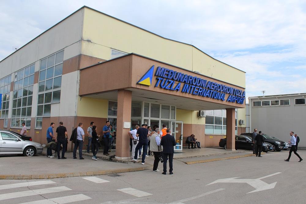 Aerodrom Tuzla bit će otvoren radi odlaska bh. radnika u Belgiju