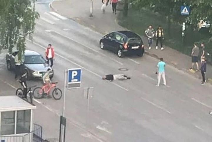 Povrijeđeni muškarac ostao da leži na ulici - Avaz