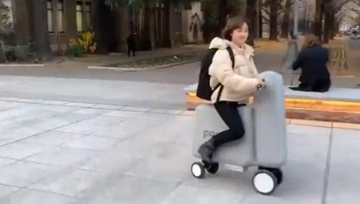 Genijalni Japanci: Pogledajte električno vozilo koje možete nositi u ruksaku