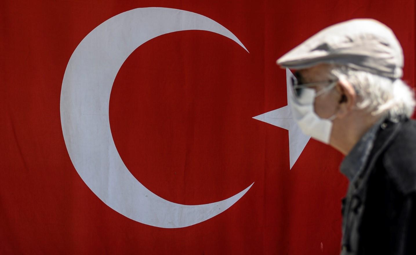 Turska u 15 pokrajina uvela četverodnevni policijski sat