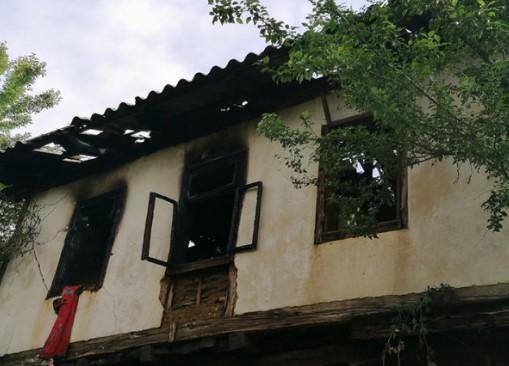 Zapalili kuću partizanskog komandanta Zuhdije Žalića - Avaz