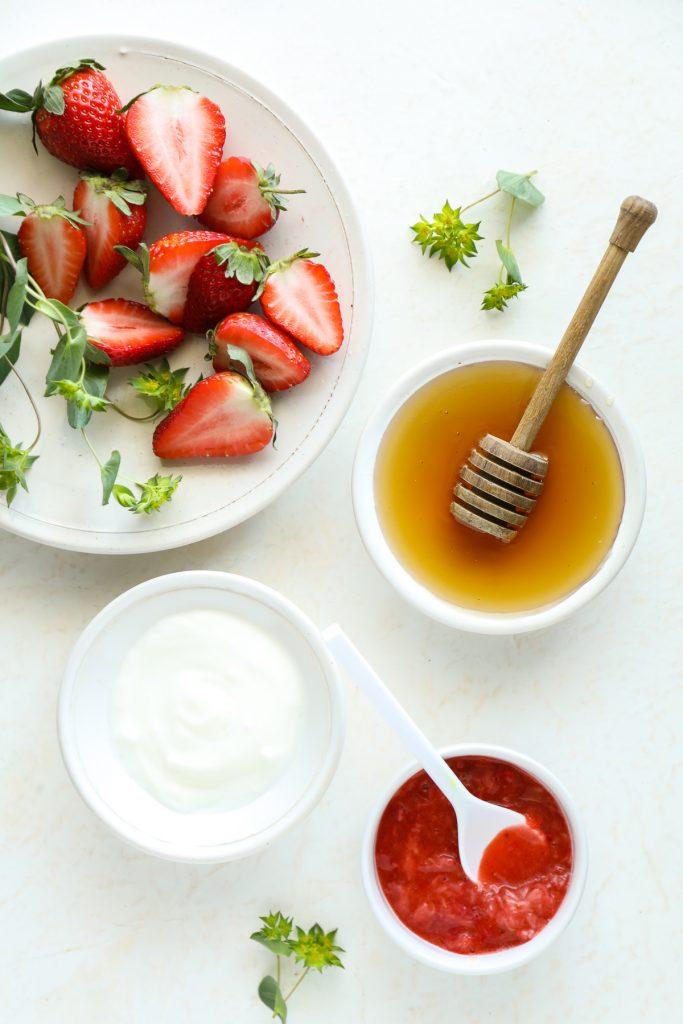 Masku napravite od jagoda, meda i jogurta - Avaz