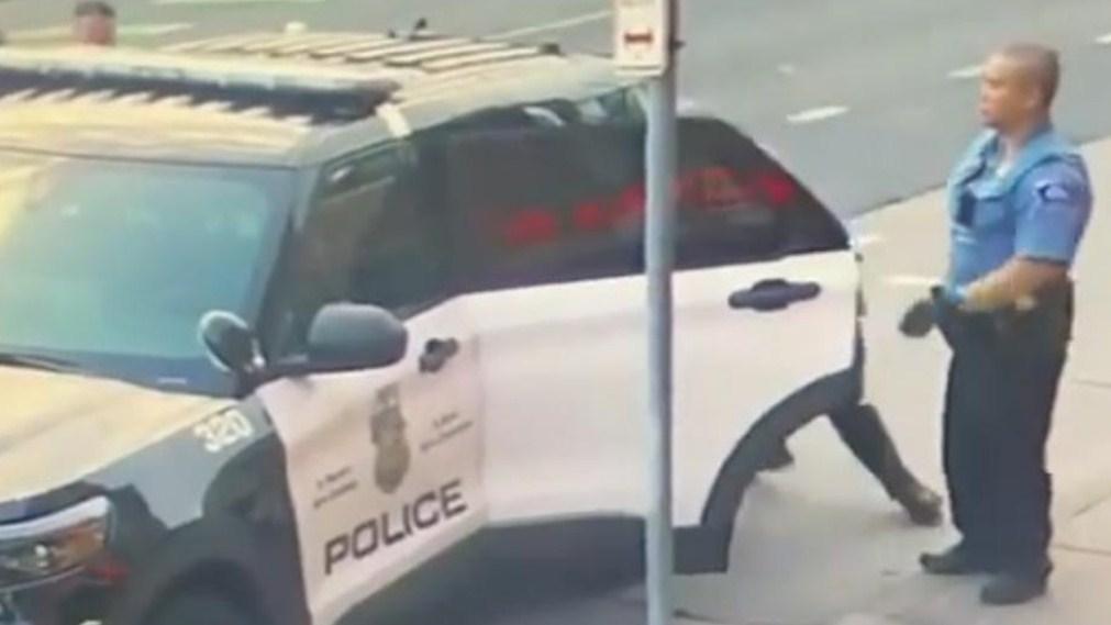 Procurio novi video: Flojda prije smrti policajci tukli i u autu