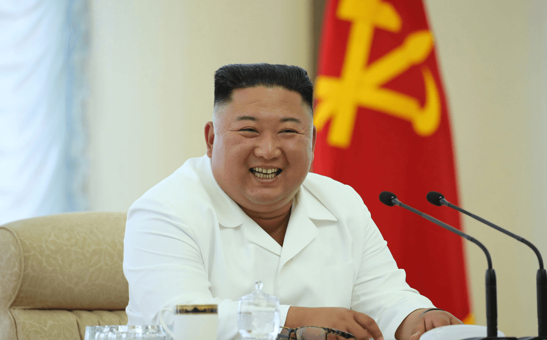 Raskrinkali Kima: Vođa zgrće bijesne milione, otkriveno čime trguje