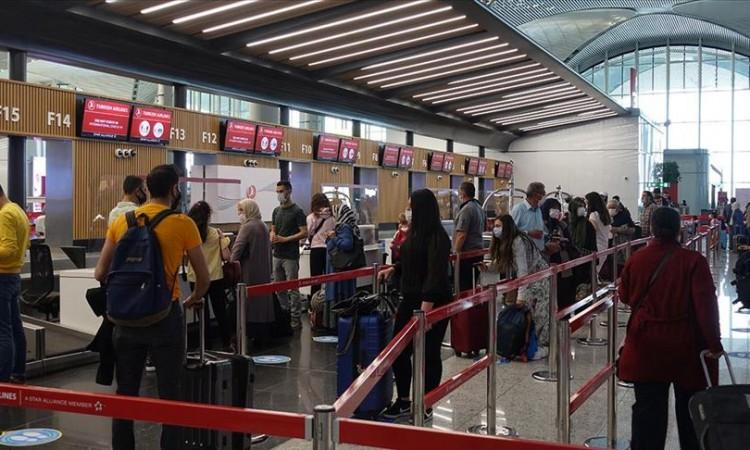 Ulazak na terminal bio je dozvoljen samo putnicima s kartom - Avaz
