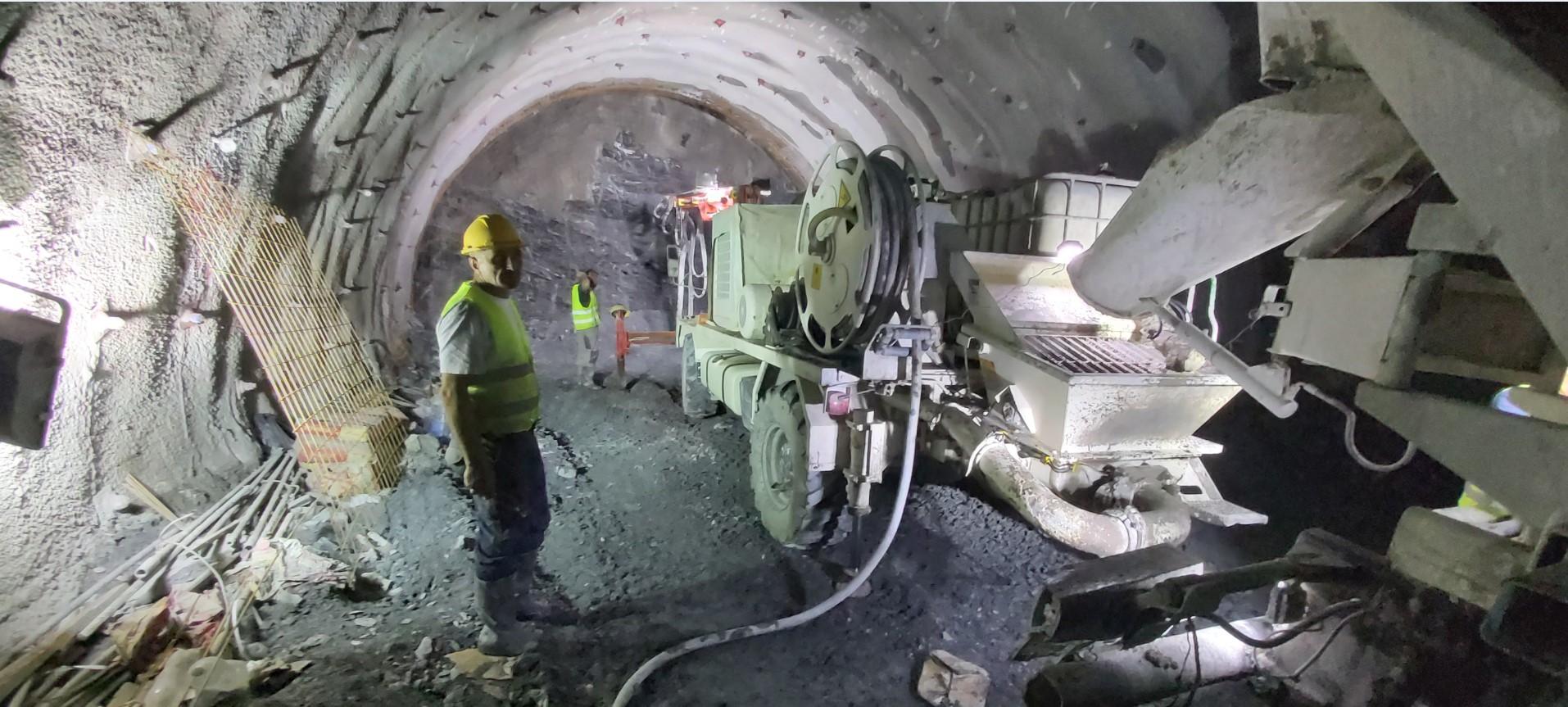 Oko 150 radnika probilo prvu crijev 5,5 kilometara dugog tunela - Avaz