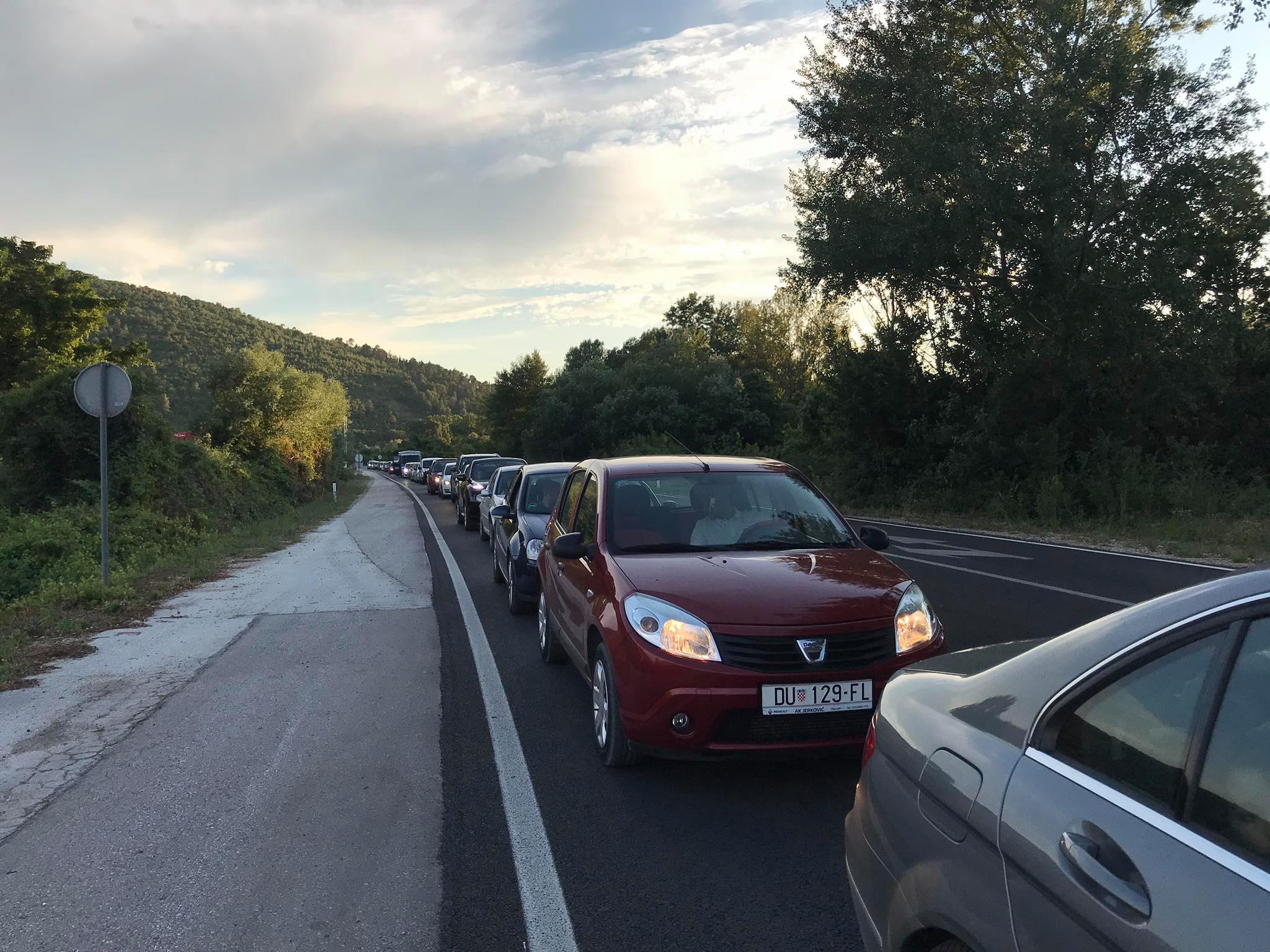 Granični prijelaz Doljani - Avaz