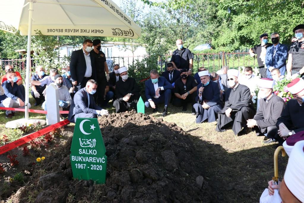 Salko Bukvarević pokopan u haremu Džindijske džamije - Avaz
