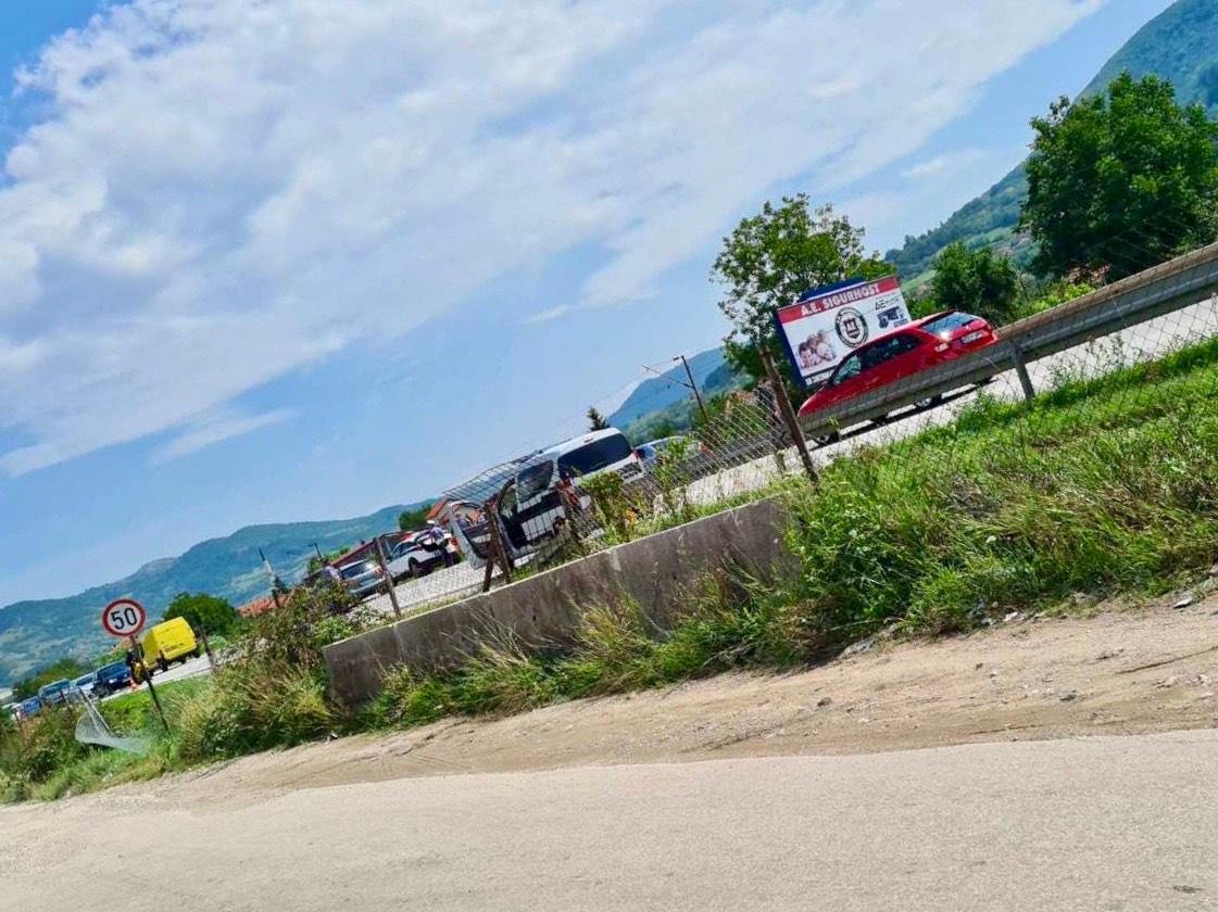Nesreća na M-17 kod Zenice, motociklista prevezen u bolincu