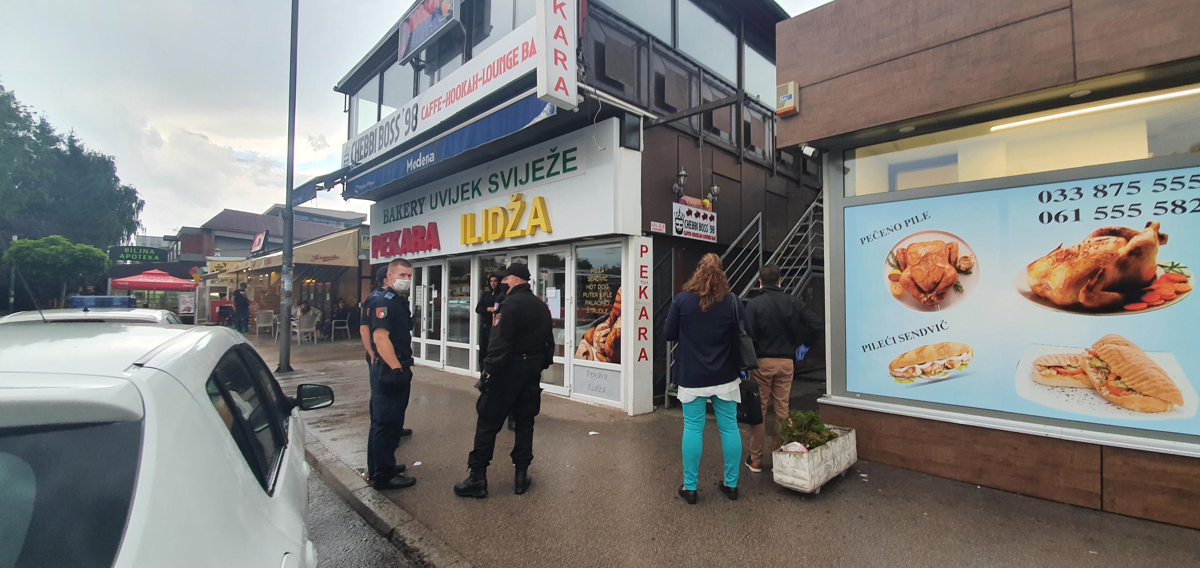 Inspekcija i policija došli da zatvore kafić ilegalnih migranata, na vratima ih dočekala poruka