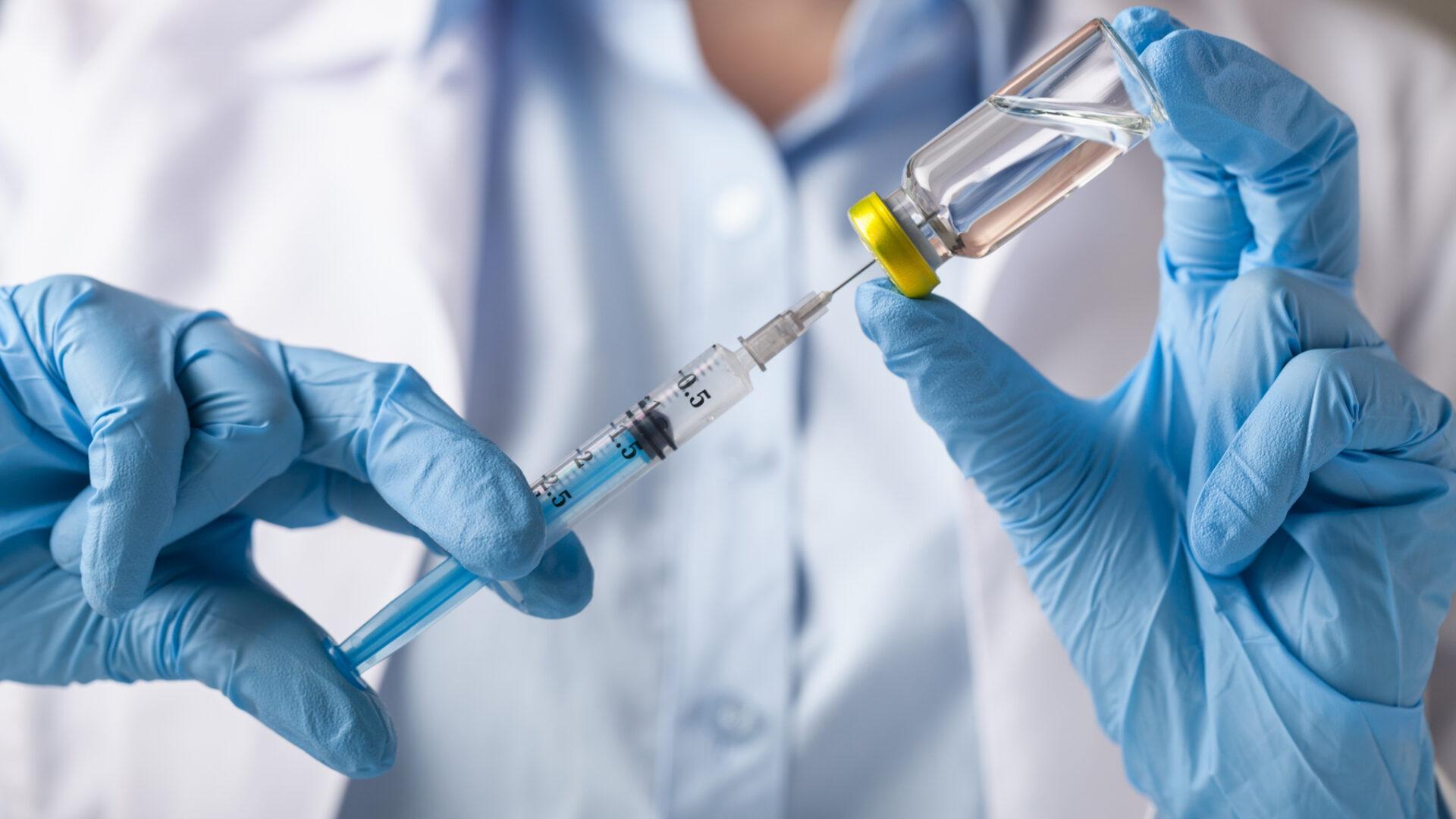 Rusija će paralelno istraživati i proizvoditi vakcinu