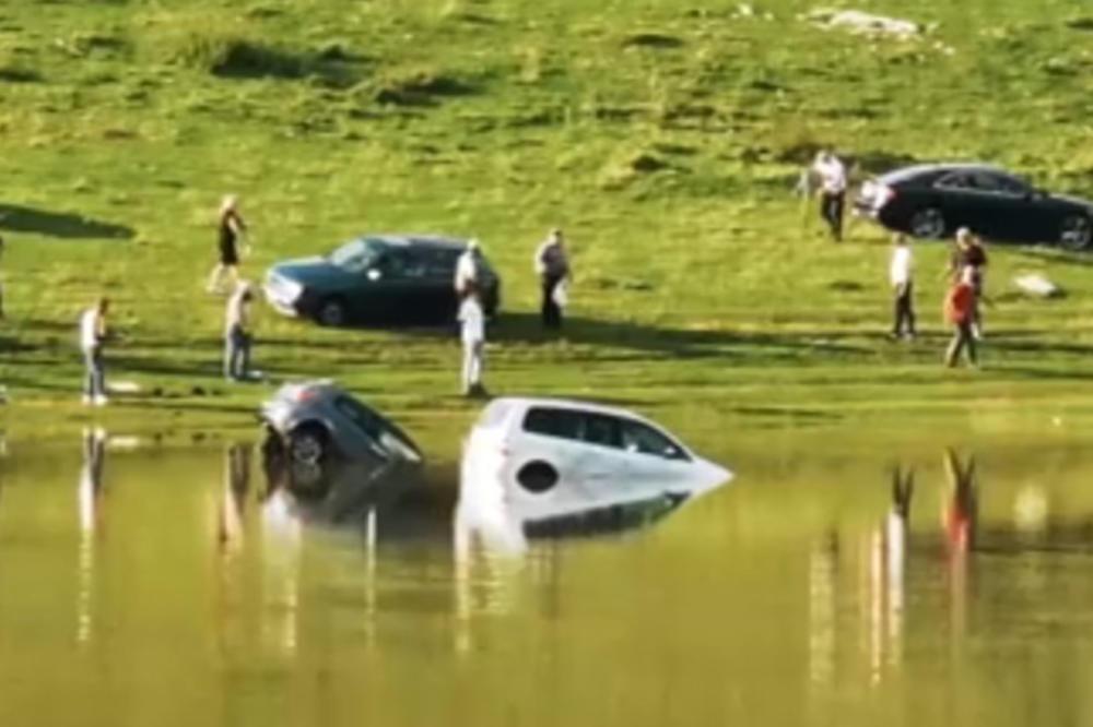 Jezero progutalo automobile, turisti posmatrali nestvarnu scenu