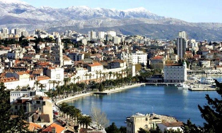 Zbog povećanog broja zaraženih u Splitu uvedene stroge mjere - Avaz