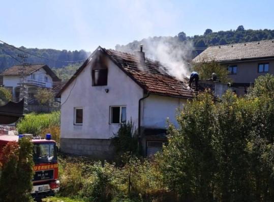 Nova paljevina u Bihaću, migranti uništili kuću