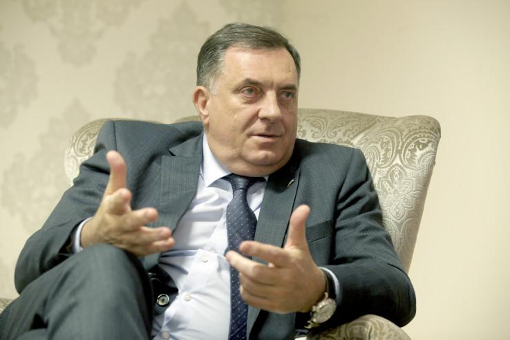 Dodik najavljuje pobjede SNSD-a u najmanje 53 općine