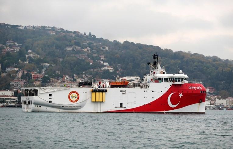 Turski ratni brodovi na spornom području - Avaz