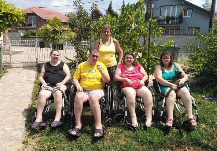 Dragana je rodila četvoro djece, sva završila u invalidskim kolicima