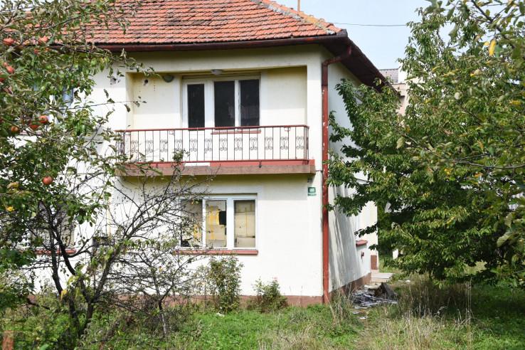Kuća u kojoj je pronađen migrant - Avaz
