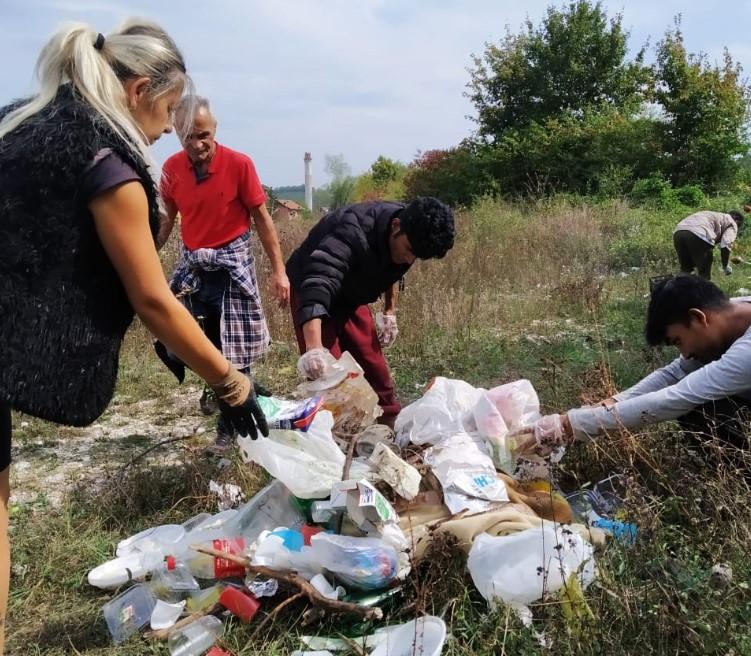 Mještani Blažuja pokupili smeće, pomagali i migranti