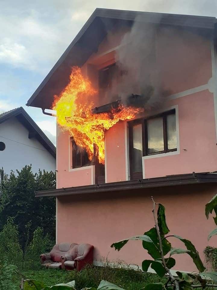 Migranti zapalili kuću