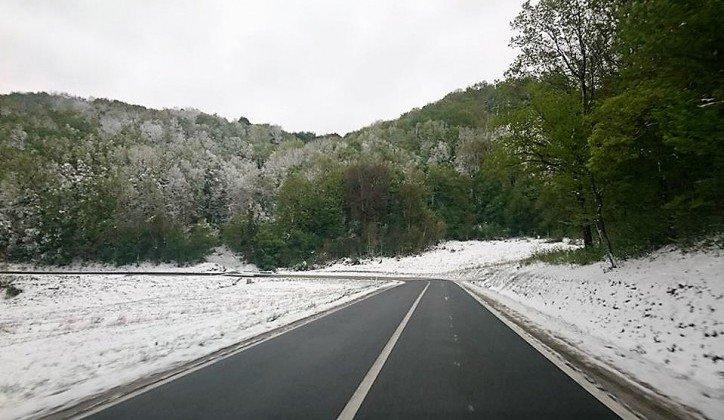 Snijeg na planinama - Avaz