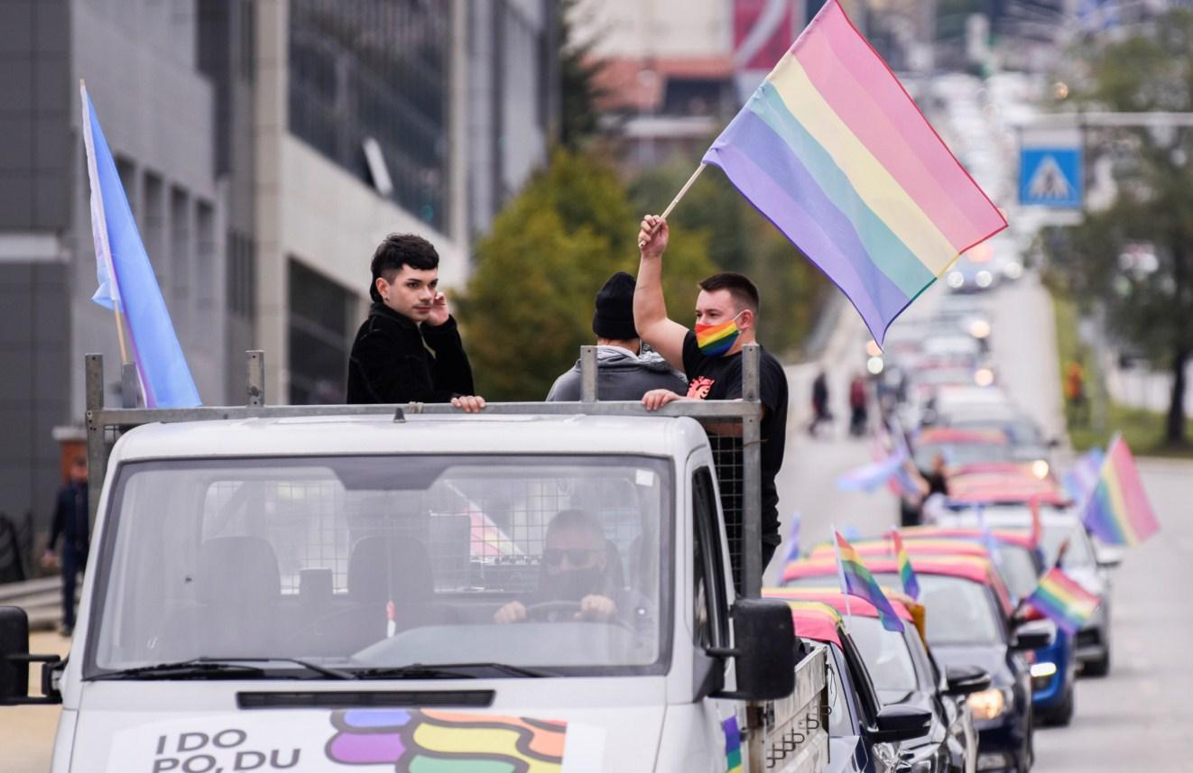 Kosovo: Parada ponosa na točkovima