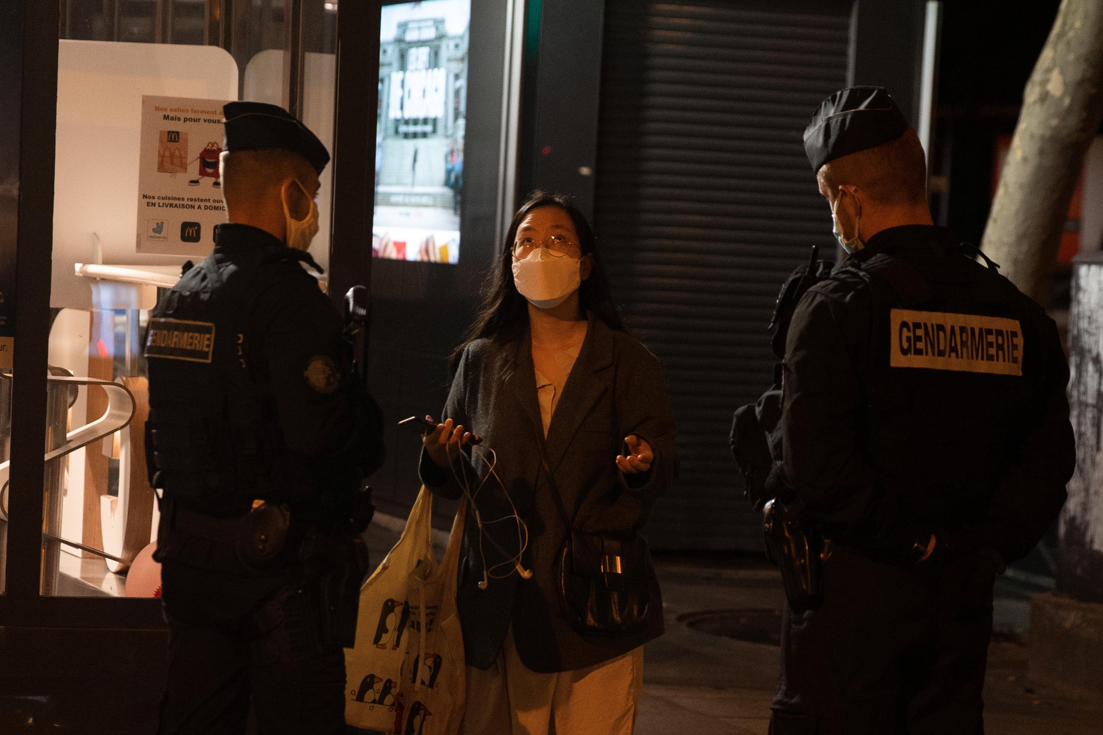 Policijske kontrole na ulicama Pariza - Avaz