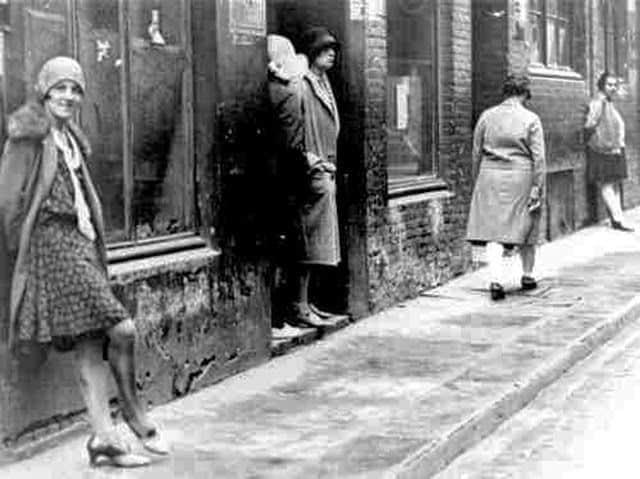 Početkom 20. stoljeća Sarajevom je harala ova epidemija, a proširile su je prostitutke