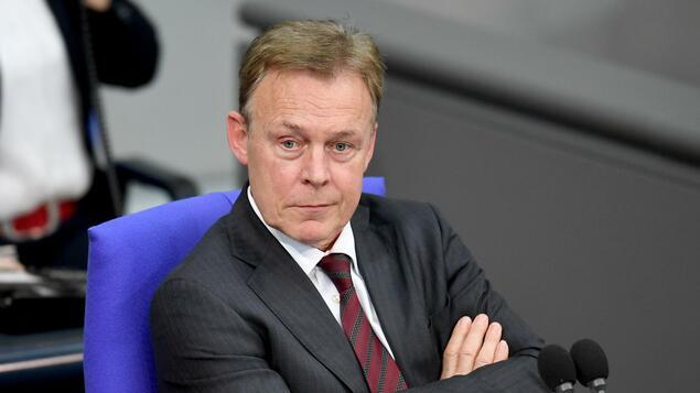 Vodeći njemački političar umro iznenada, kolabirao tokom TV emisije