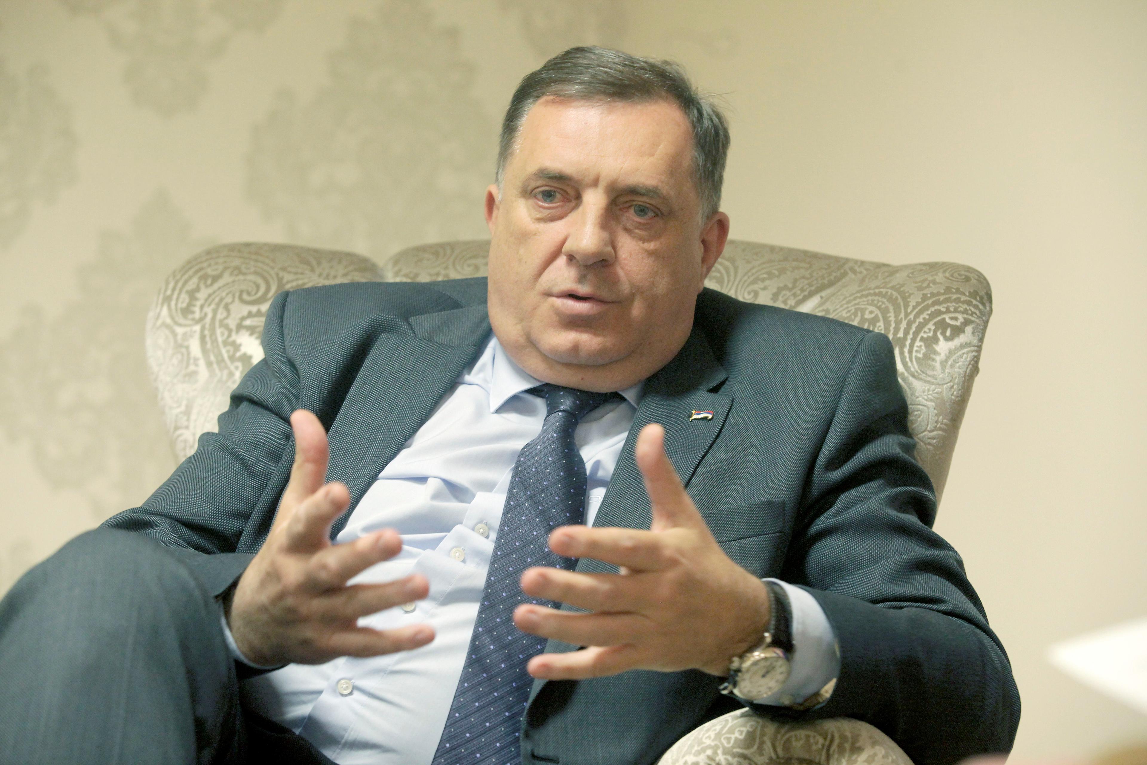 Dodik:  Vakcina za sve - Avaz