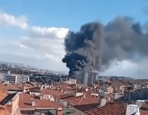 Građane je uznemirio veliki oblak crnog dima koji se nadvio nad Istanbulom - Avaz