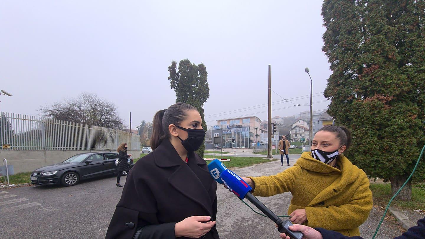 Dobojlić dala izjavu novinarima - Avaz