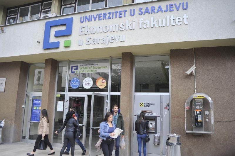 Studenti Ekonomskog fakulteta u Sarajevu: Navodi dekanese Selimović nisu istiniti, najavljujemo proteste