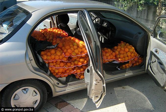 U Škodi pokušao prokrijumčariti 600 kilograma mandarina