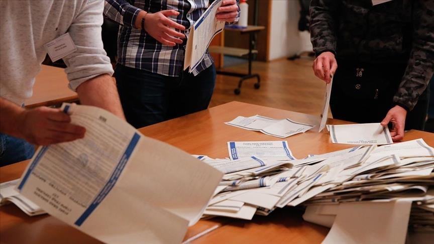 Utvrđivanje broja nevažećih glasačkih listića sa jednog biračkog mjesta u Kalesiji