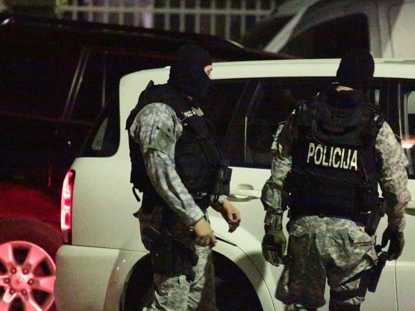 Sarajevska policija pretresla 11 lokacija, zaplijenjeni droga i oružje