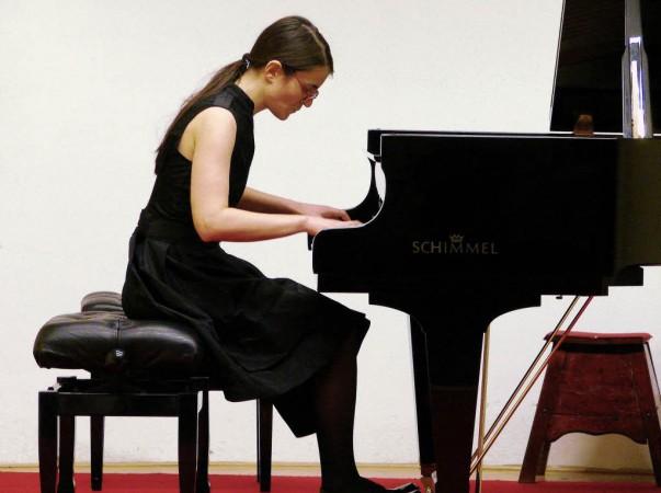 Muzička akademija UNSA: U utorak 'Veče sonata za klavir' sa Azrom Medić