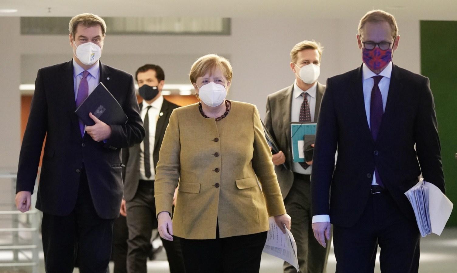 Merkel s predstavnicima saveznih i pokrajinskih vlada - Avaz