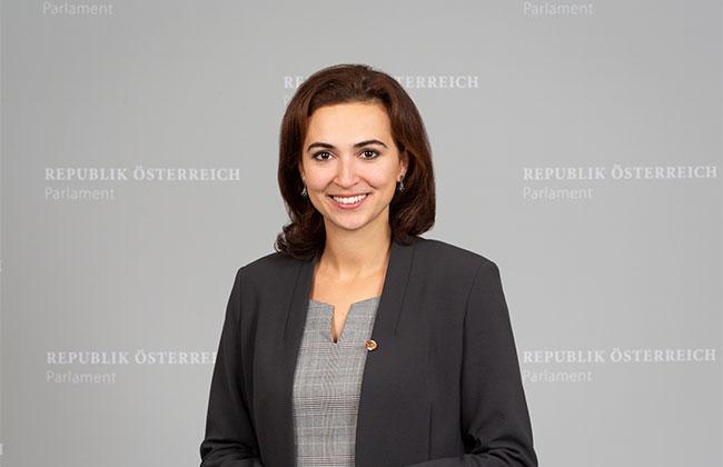 Alma Zadić, austrijska ministrica pravde, postala majka: Suprug i ja ne možemo biti sretniji