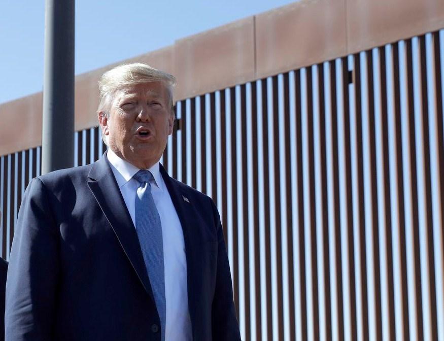 Tramp u javnosti prvi put nakon nereda, ide pregledati zid na granici s Meksikom
