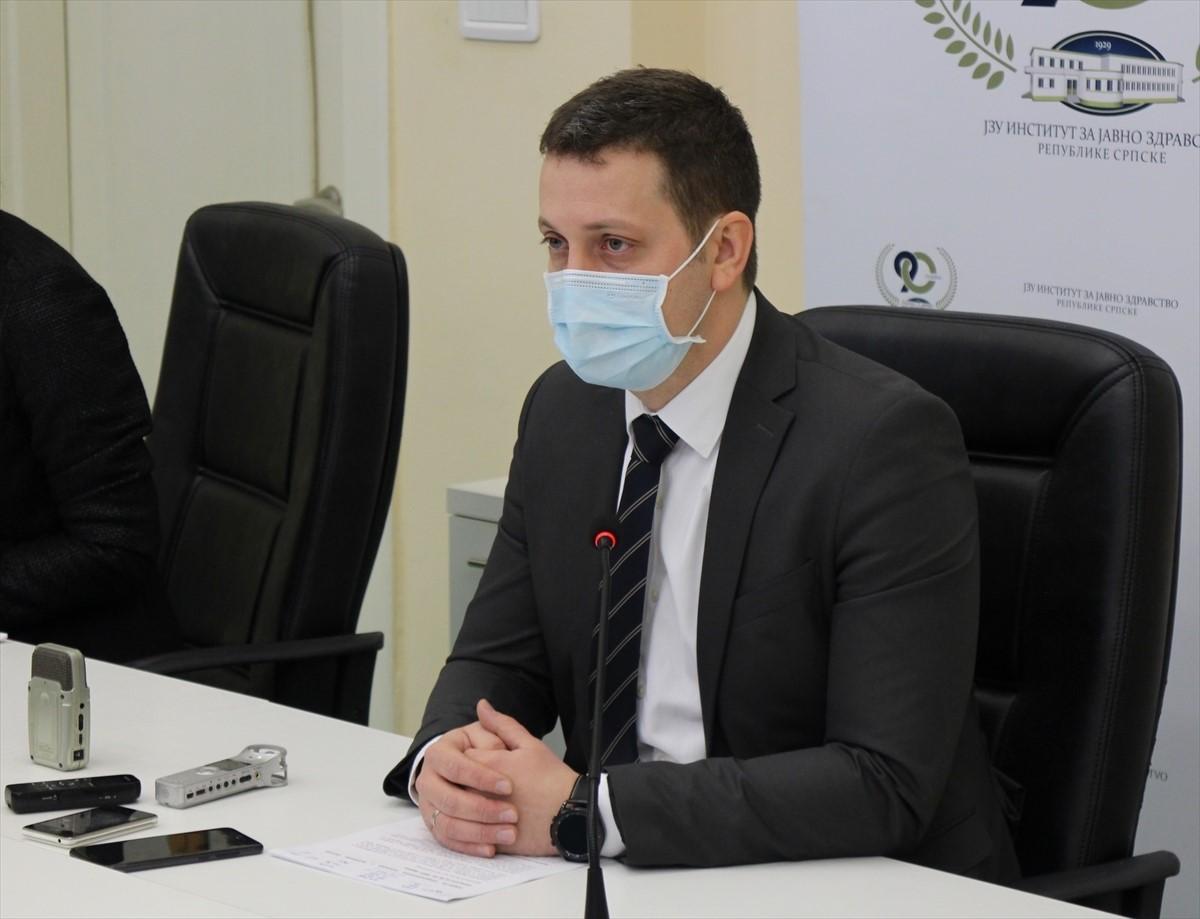 Zeljković: Osoba koja se vakciniše neće moći skinuti masku - Avaz