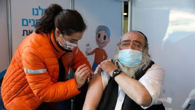 Prvi rezultati analize u Izraelu pokazuju da je "Pfizerova" vakcina vrlo efikasna