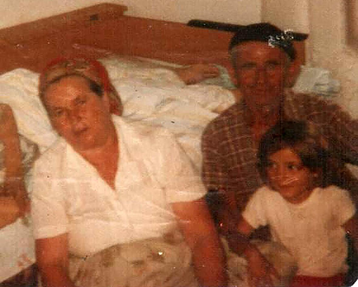 Zemina sa svojom drugom mamom Hankom i ocem Šahidom Pehlićem - Avaz