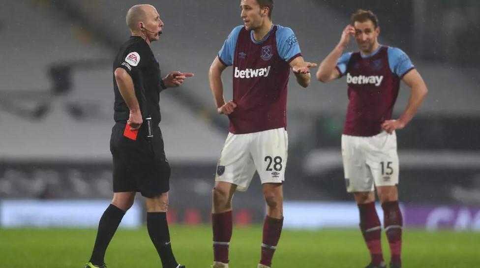 Premier League referee contacts police after death threats