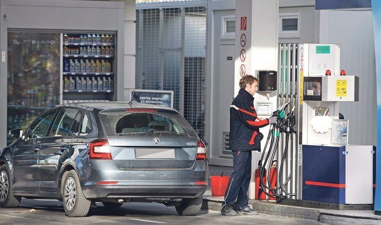 Trenutna prosječna cijena za benzin iznosi 1,96 KM, a za dizel 1,94 KM - Avaz