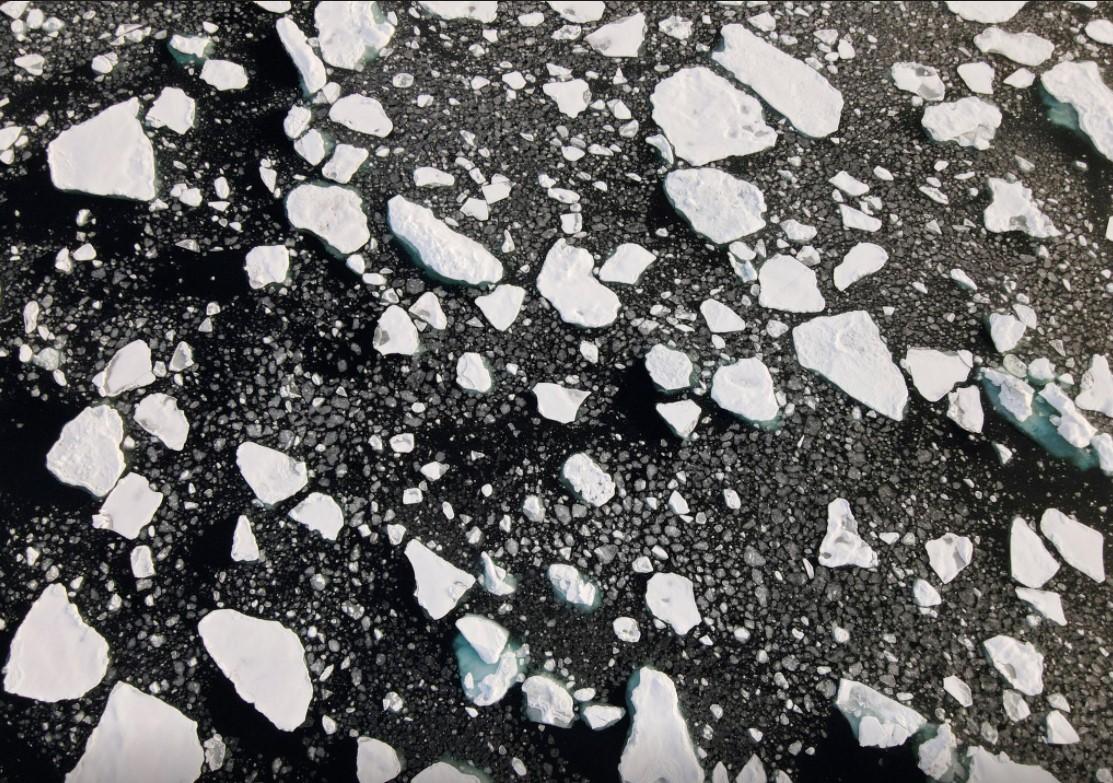 An aerial view of floating ice taken by a drone launched from Greenpeace's Arctic Sunrise ship in the Arctic Ocean, September 15, 2020. - Avaz