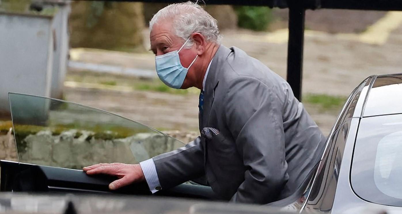 Prince Charles visits father Philip in hospital