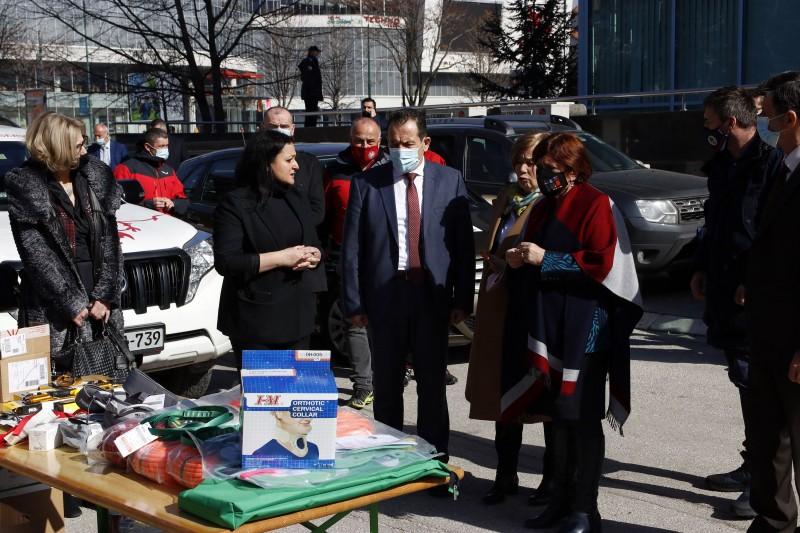 The equipment was handed over to the B&H Border Police, the FB&H Civil Protection Administration, the RS Civil Protection Administration, the B&H Mountain Rescue Service, and the Brčko District Public Safety Department - Avaz