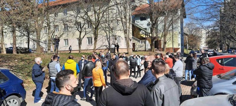 Ugostitelji protestirali u Tuzli, odluka ostaje na snazi do 9. marta